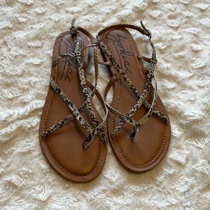 Women’s sandals